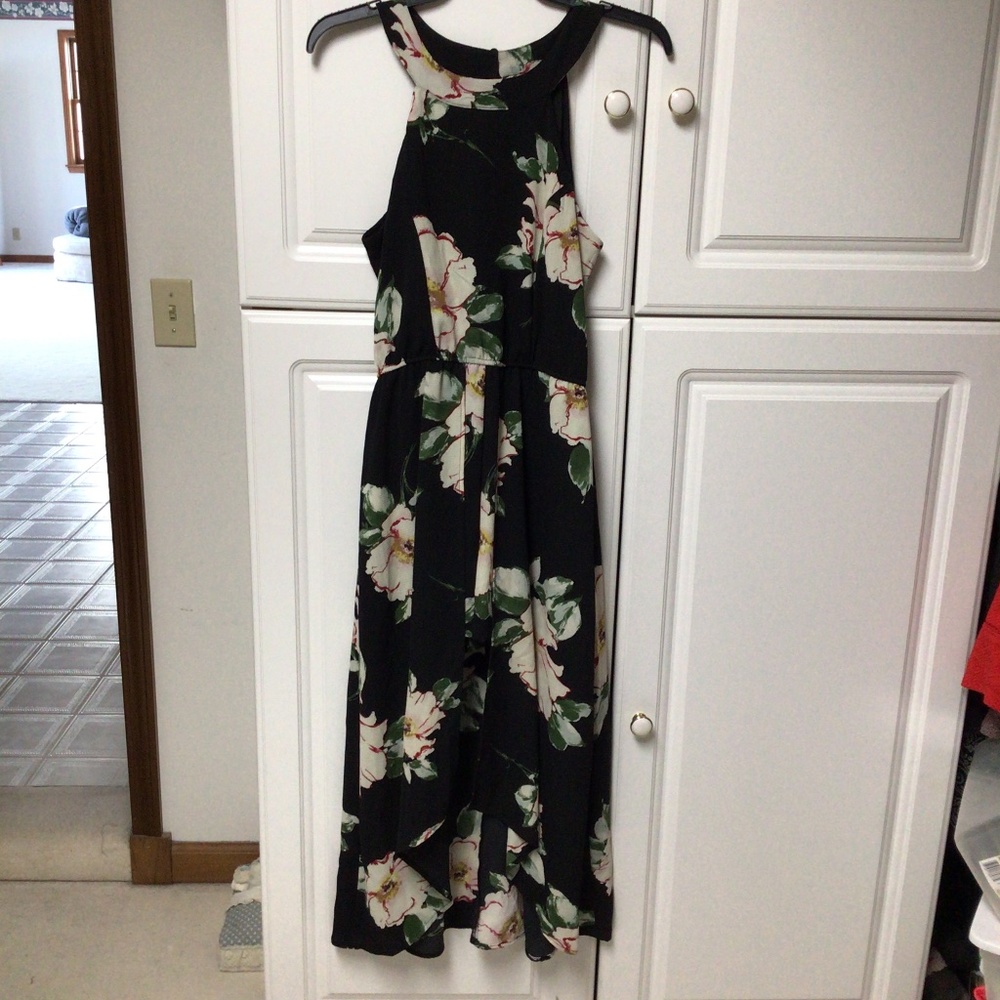 Three Pink Hearts Walk Through Floral Dress, Size Medium